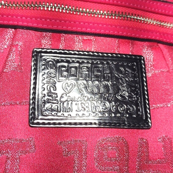 Coach Poppy Tote in Barbie Pink - Picture 3 of 16